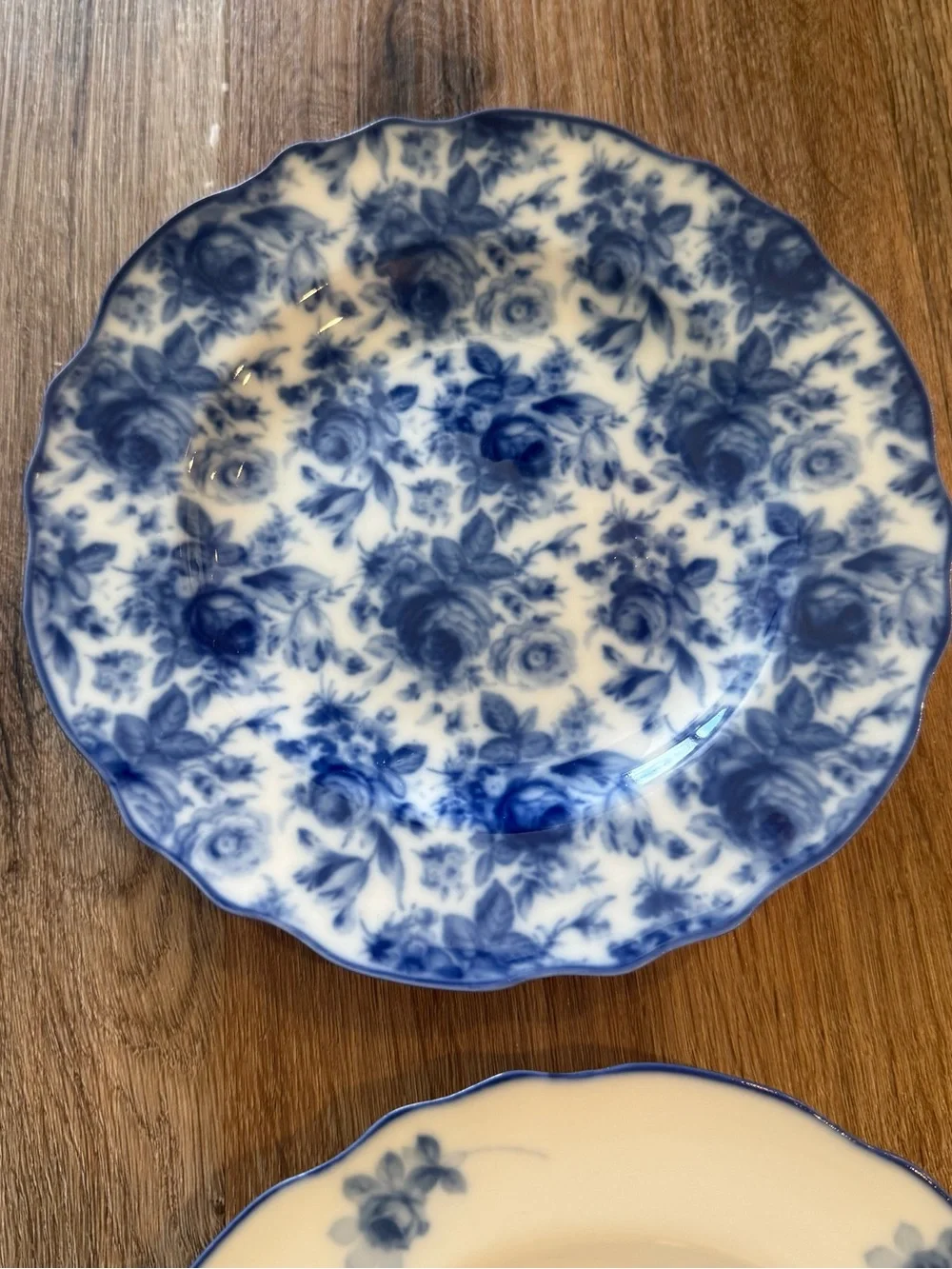 4pc Harry & David Blue & White Vintage Inspired Flow Blue Style Floral Plates 8